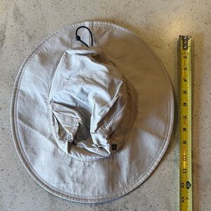 Columbia Tan Sun Hat